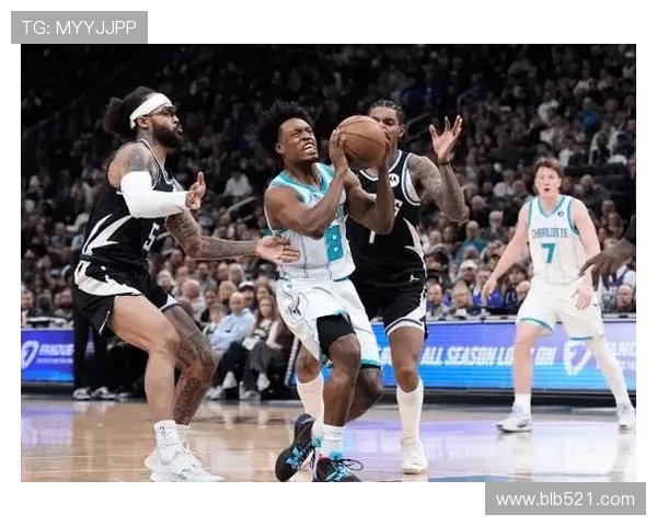 雄鹿队遭遇伤病困扰AJ格林因左肩挫伤缺席今日比赛